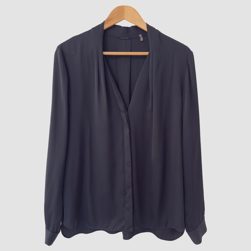 Elie Tahari Black Silk V-Neck Long Sleeve Button Down Blouse M ($348)